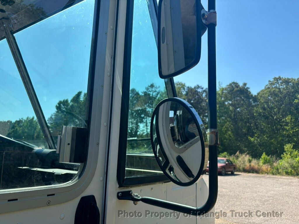 2011 Ford STEP VAN E450 JUST 8k MILES! HEAVY SPEC 14,050 GVW PERFECT FOR A FOOD TRUCK WITH HEAVY EQUIPMENT! - 23023108 - 31