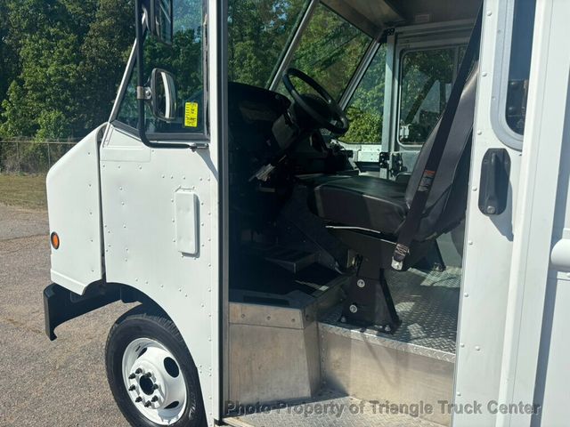 2011 Ford STEP VAN E450 JUST 8k MILES! HEAVY SPEC 14,050 GVW PERFECT FOR A FOOD TRUCK WITH HEAVY EQUIPMENT! - 23023108 - 8
