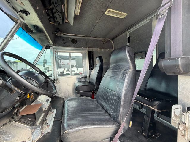 2011 Ford Stepvan  - 23038806 - 9