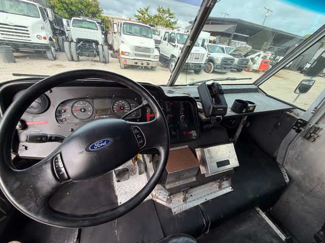 2011 Ford Stepvan  - 23038806 - 11