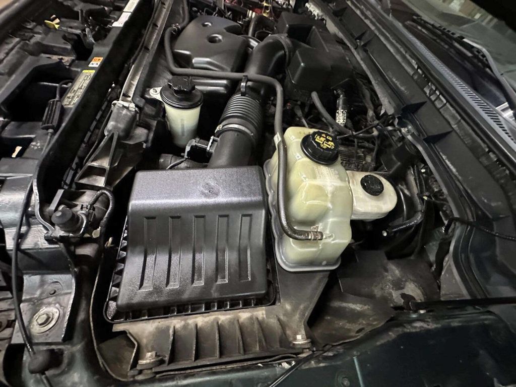 2011 Ford Super Duty F-250 SRW XLT 4x4 4dr Crew Cab 6.8 ft. SB Pickup - 22953391 - 9