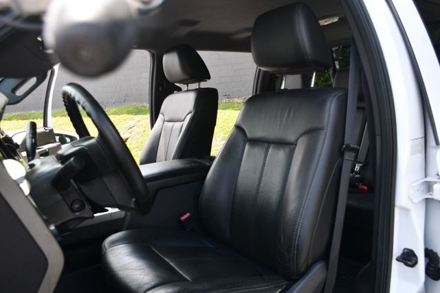 2011 Ford Super Duty F-350  - 23054135 - 22