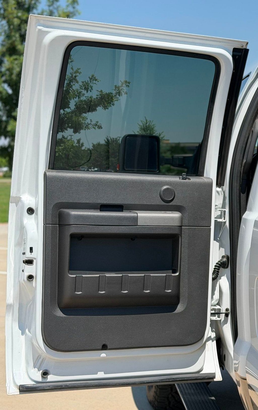 2011 Ford Super Duty F-350 Lariat - 23048784 - 27