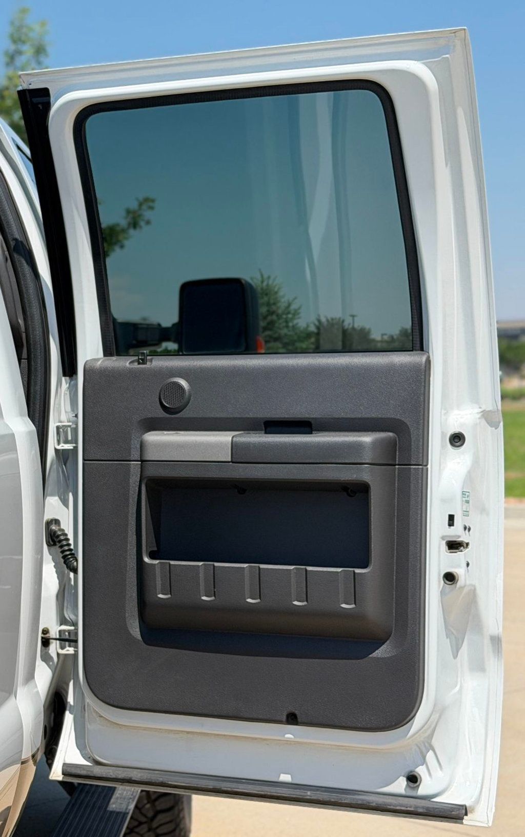 2011 Ford Super Duty F-350 Lariat - 23048784 - 28
