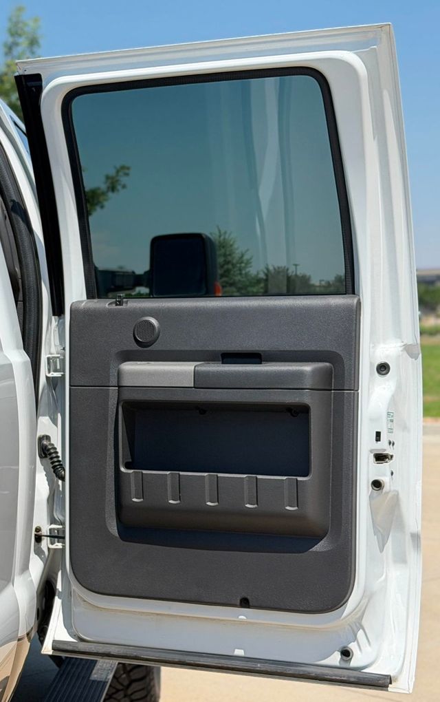 2011 Ford Super Duty F-350 Lariat - 23048784 - 28