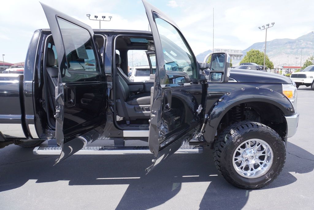 2011 Ford Super Duty F-350 LARIAT - 23036361 - 23