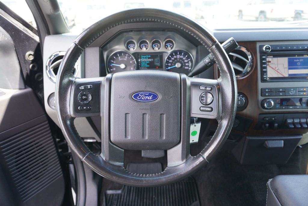 2011 Ford Super Duty F-350 LARIAT - 23036361 - 28