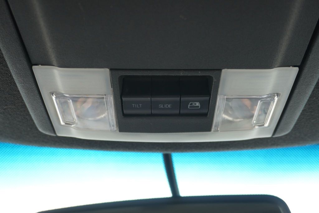 2011 Ford Super Duty F-350 LARIAT - 23036361 - 36