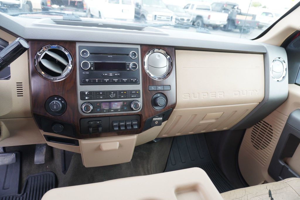 2011 Ford Super Duty F-350 LARIAT FX4 - 23072415 - 29