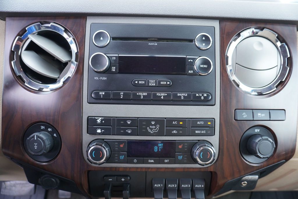 2011 Ford Super Duty F-350 LARIAT FX4 - 23072415 - 30