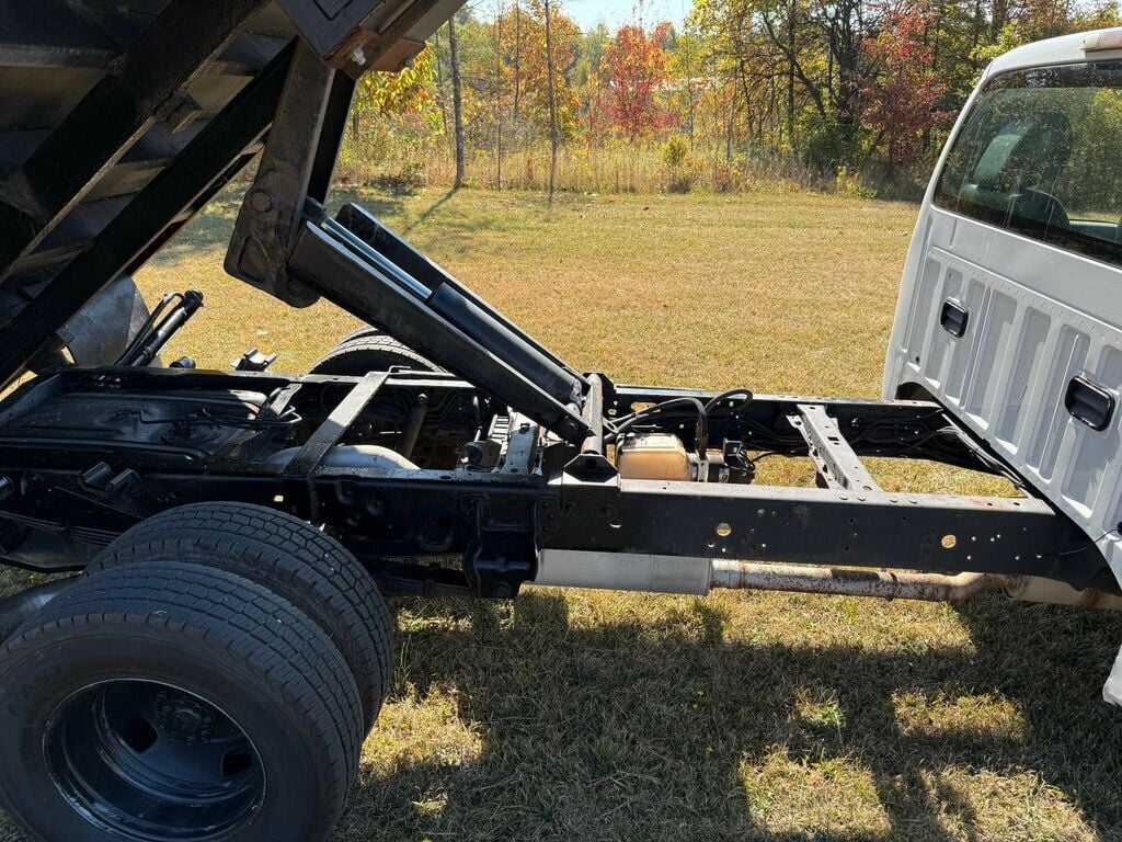 2011 Ford F-350 photo 12