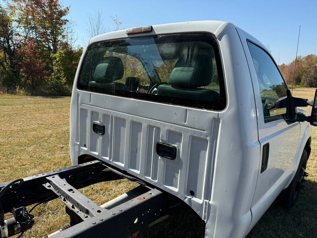 2011 Ford F-350 photo 13