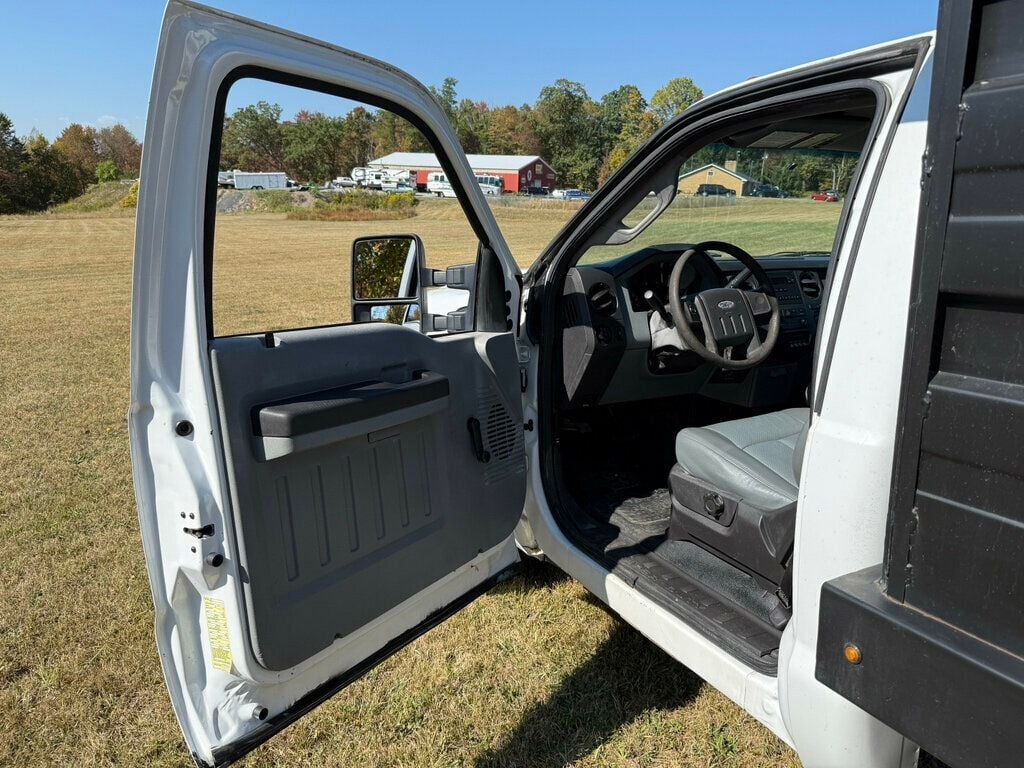 2011 Ford F-350 photo 16