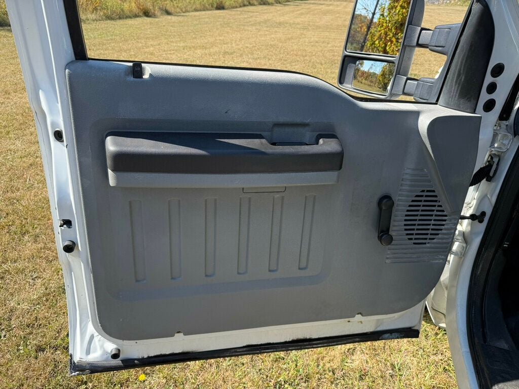 2011 Ford F-350 photo 17
