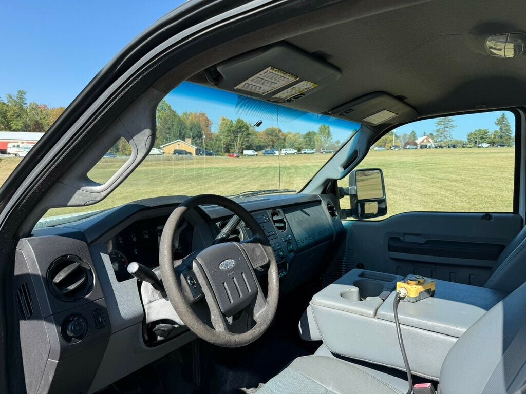 2011 Ford F-350 photo 22