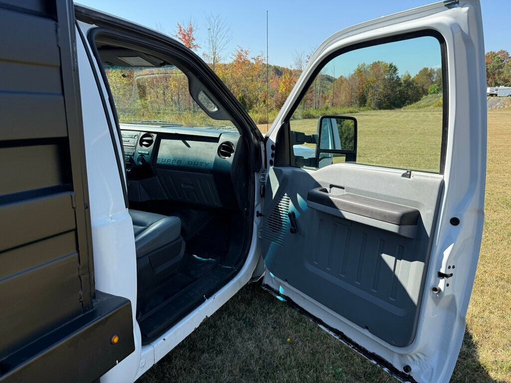 2011 Ford F-350 photo 29