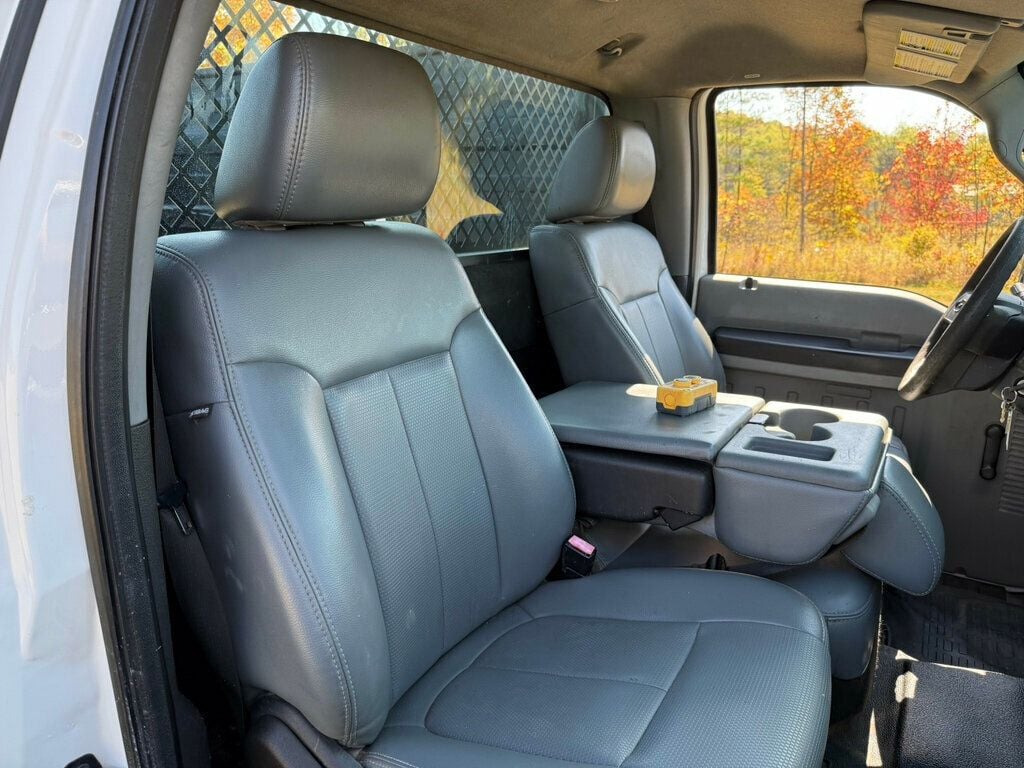 2011 Ford F-350 photo 31