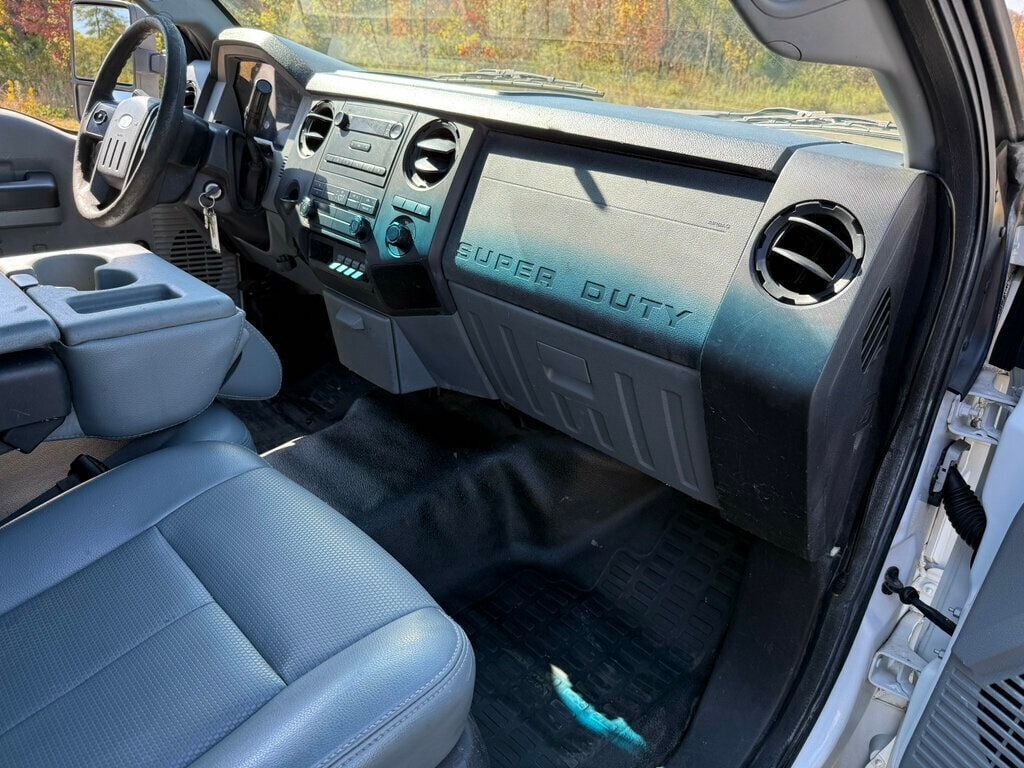 2011 Ford F-350 photo 34