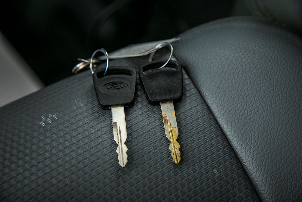 2011 Ford Super Duty F-550 DRW F550 12' LANDSCAPE DUMP - 15858866 - 30