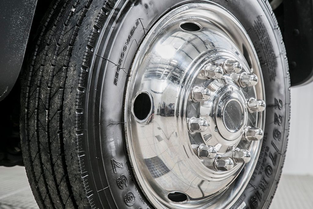 2011 Ford Super Duty F-550 DRW F550 CREW 4X4  - 16051997 - 8