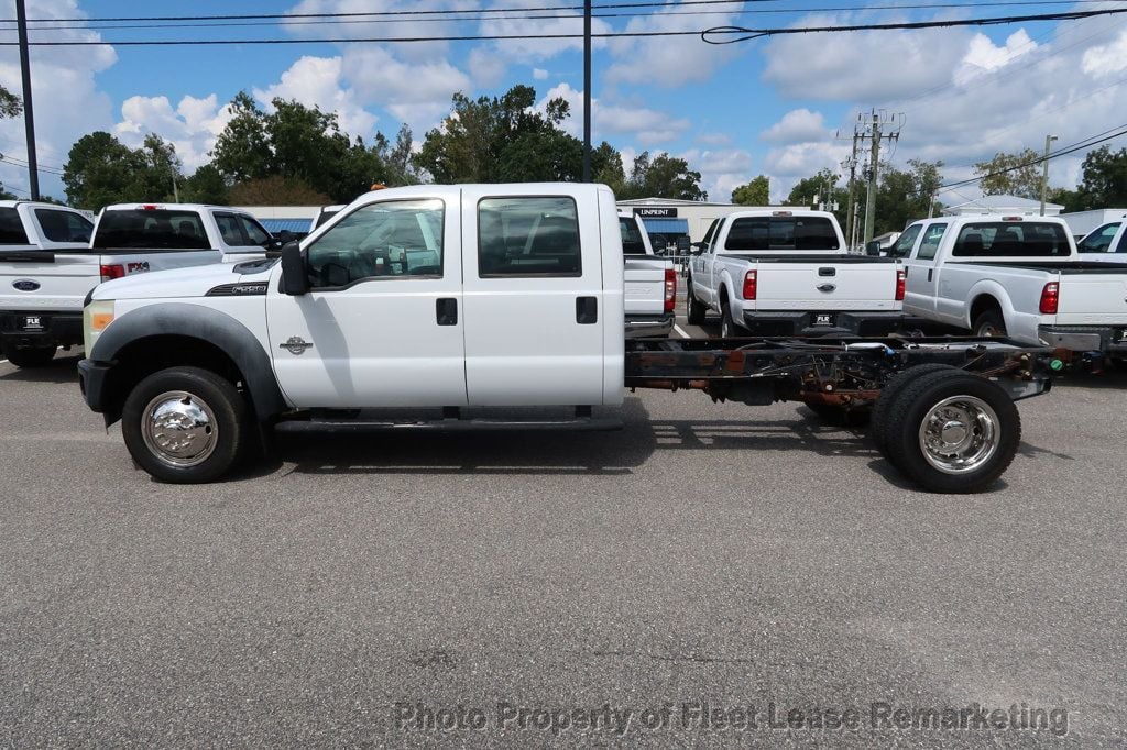 2011 Ford Super Duty F-550 DRW F550SD 2WD Crew Cab Cab Chassis - 22604013 - 1