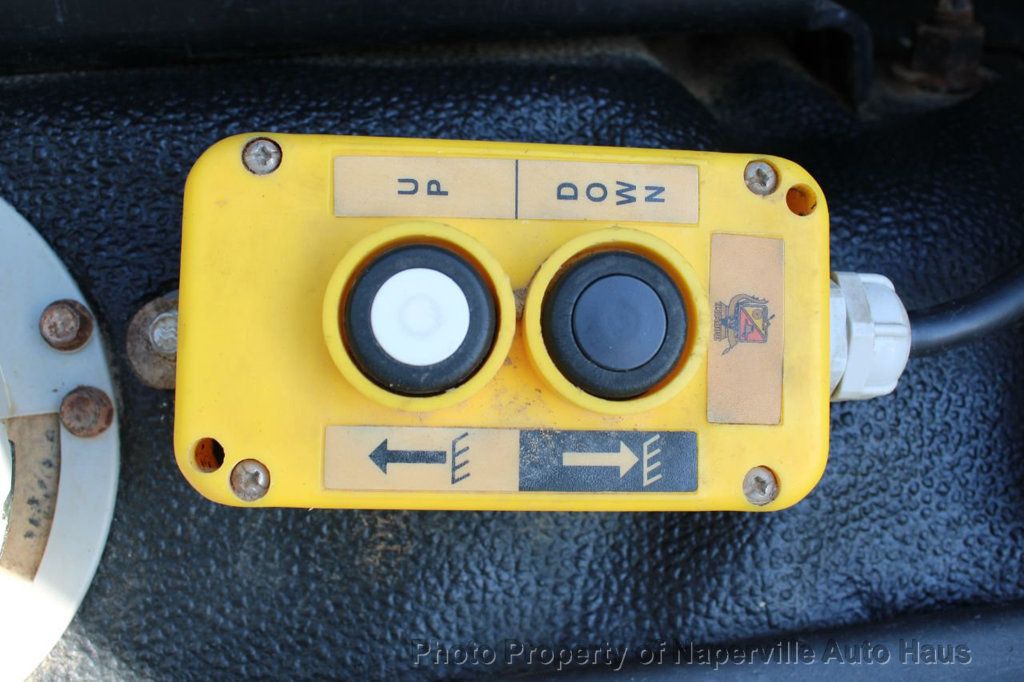 2011 Ford F-650 SuperCab XL Crew Cab photo 10