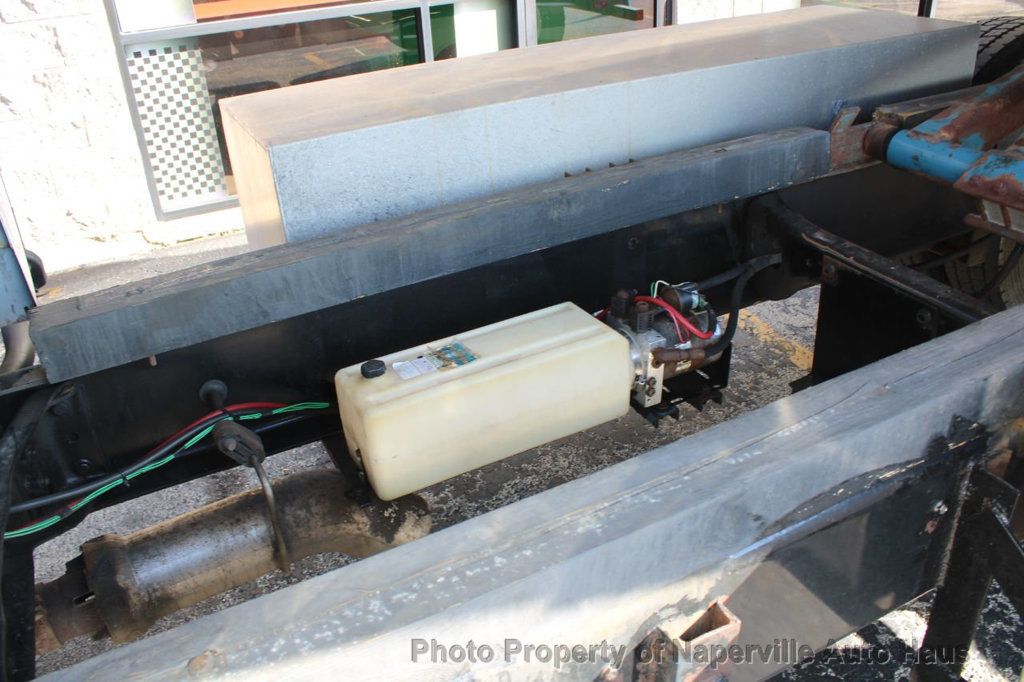 2011 FORD F-650 - Image 5