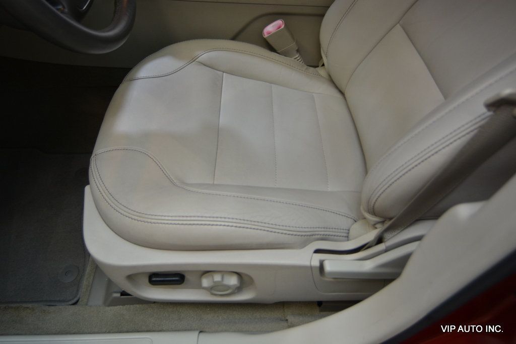 2011 Ford Taurus 4dr Sedan SEL FWD - 23052697 - 18