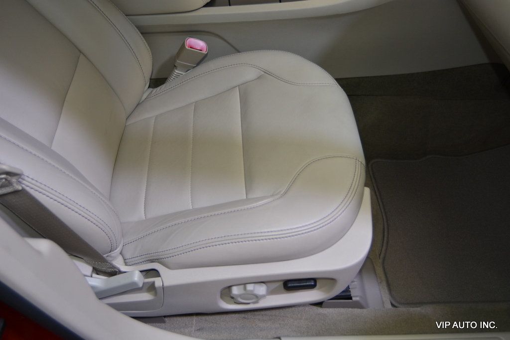 2011 Ford Taurus 4dr Sedan SEL FWD - 23052697 - 19