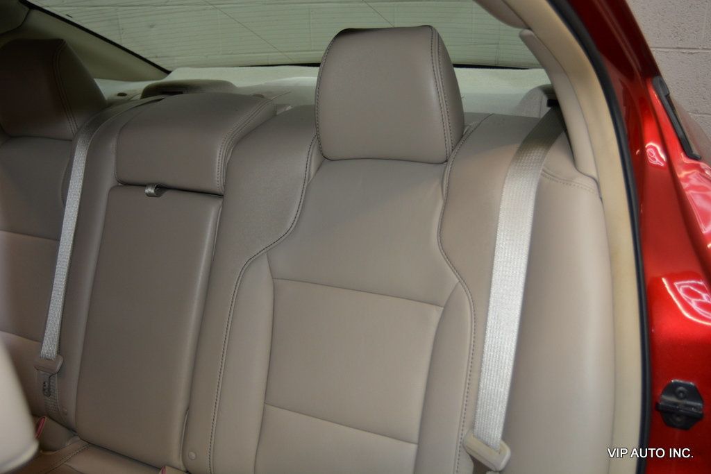 2011 Ford Taurus 4dr Sedan SEL FWD - 23052697 - 22