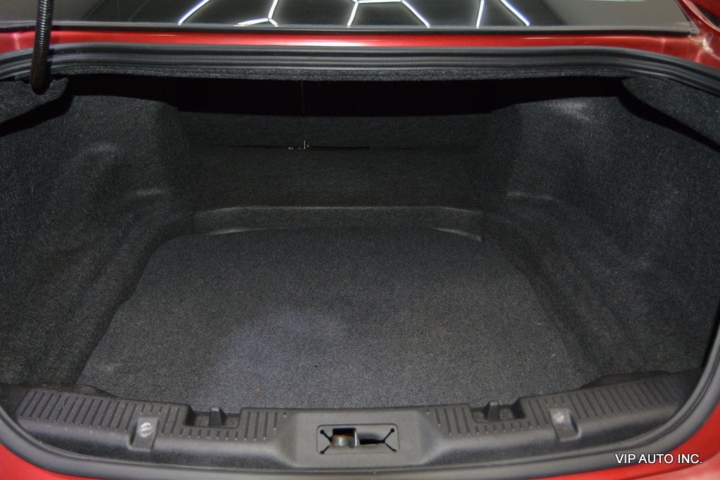 2011 Ford Taurus 4dr Sedan SEL FWD - 23052697 - 32