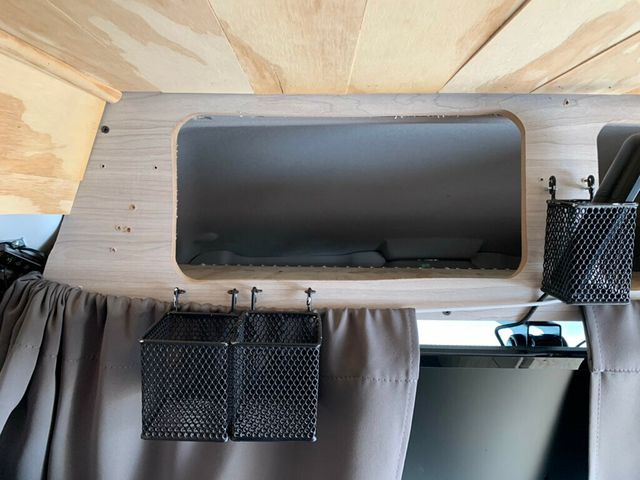 2011 Ford Transit Connect 114.6" XLT w/side & rear door privacy glass - 22950022 - 31