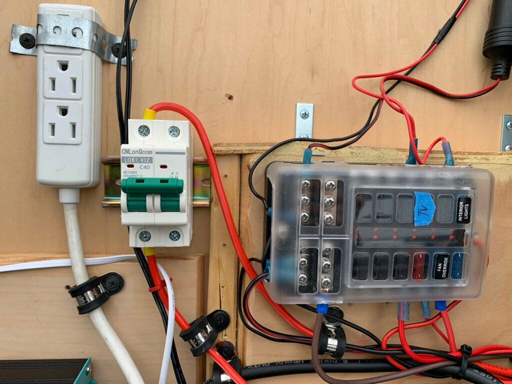 2011 Ford Transit Connect 114.6" XLT w/side & rear door privacy glass - 22950022 - 52