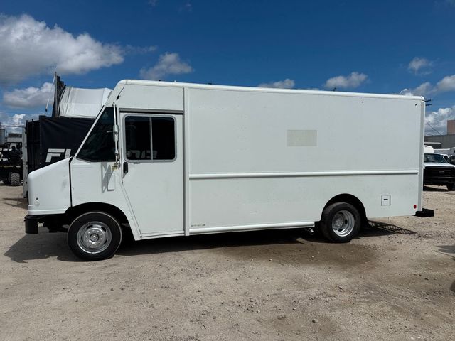 2011 Ford Utilimaster Stepvan  - 23059698 - 1