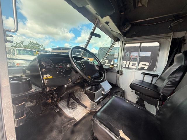 2011 Ford Utilimaster Stepvan  - 23059698 - 6