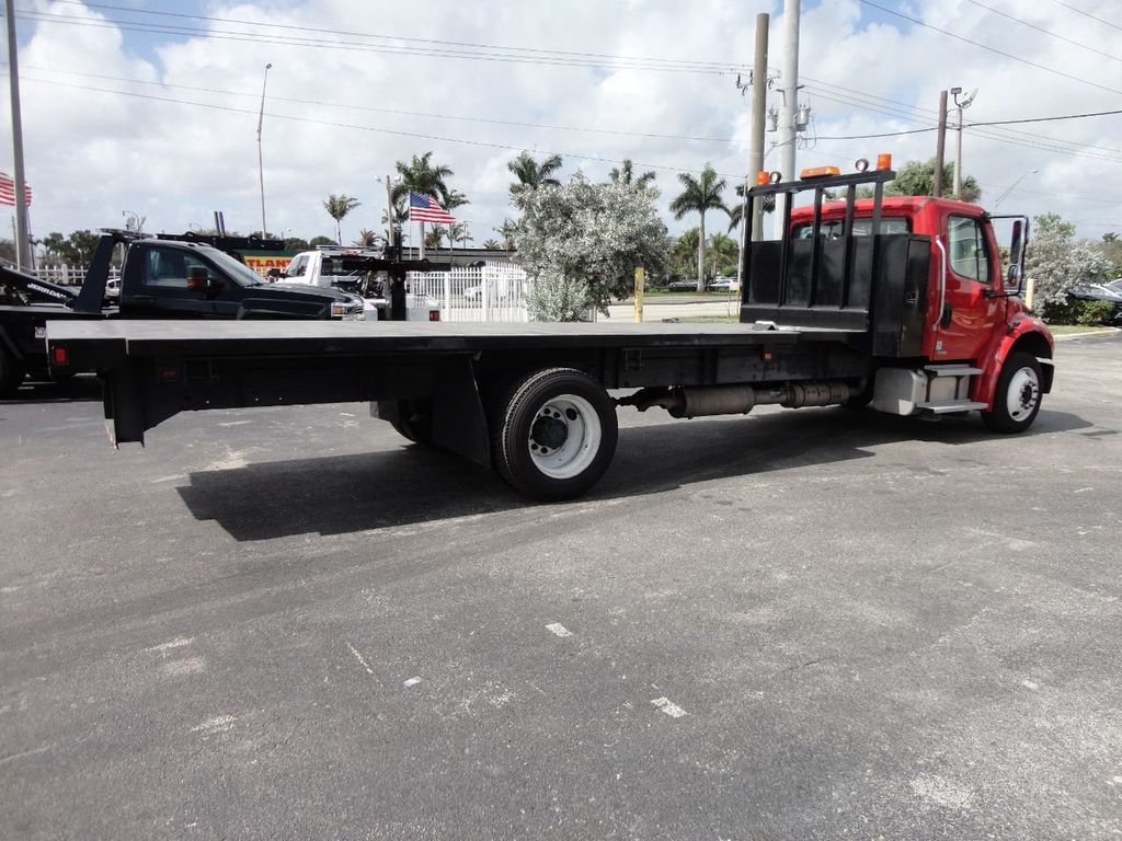 2011 Freightliner BUSINESS CLASS M2 106 AIR BRAKES. AIR SUSPENSION..22FT FLATBED.. - 17335326 - 5