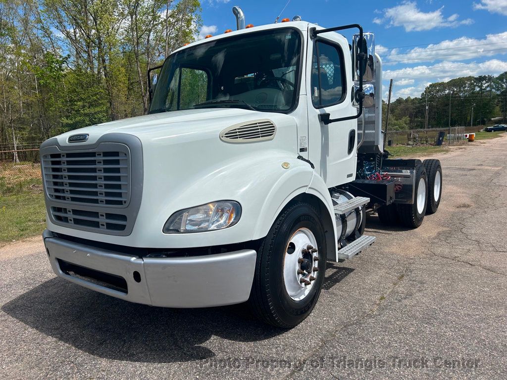 2011 Freightliner TRACTOR TANDEM JUST 16k MILES! SUPER CLEAN UNIT! AUTOMATIC TRANS ULTRASHIFT WITH SMART SHIFT! - 22379291 - 4