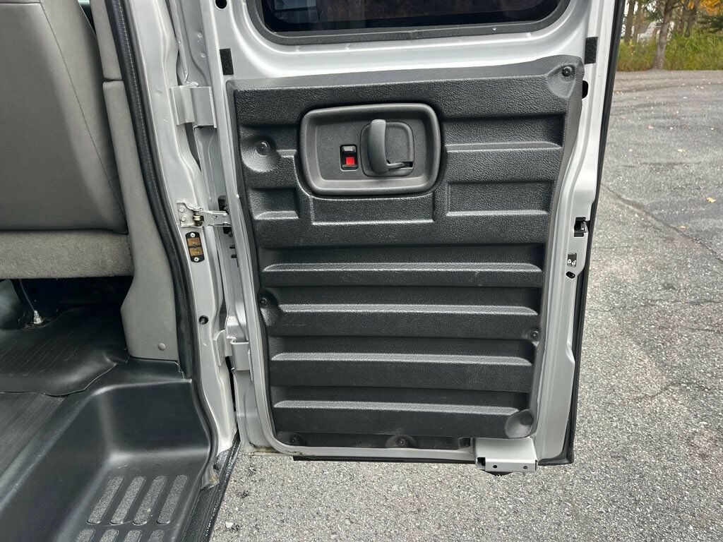 2011 GMC Savana ALL WHEEL DRIVE VAN AWD 4X4 Cargo Van - 22892877 - 27
