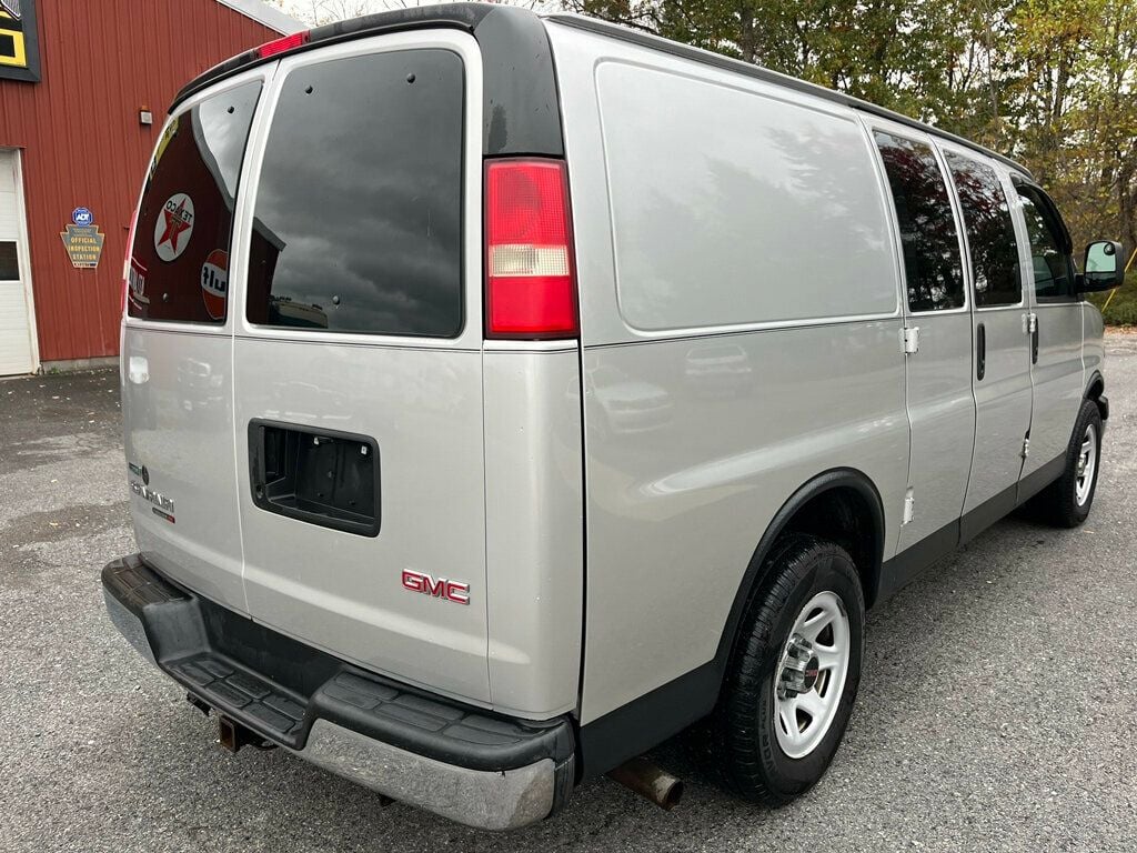 2011 GMC Savana ALL WHEEL DRIVE VAN AWD 4X4 Cargo Van - 22892877 - 2