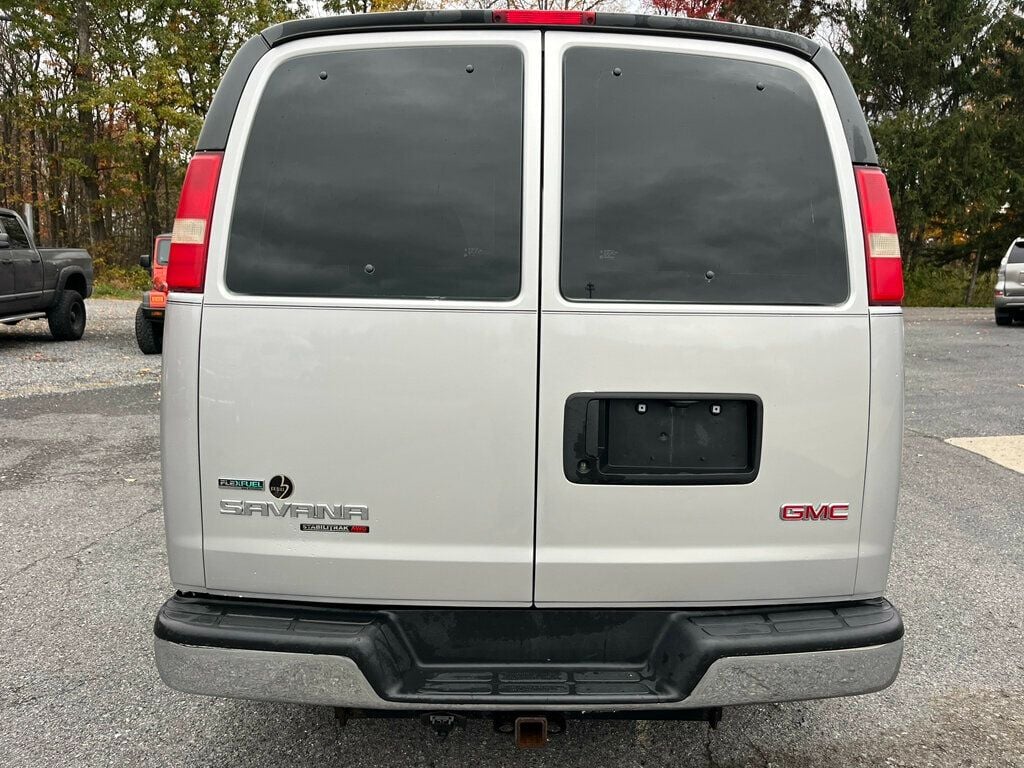 2011 GMC Savana ALL WHEEL DRIVE VAN AWD 4X4 Cargo Van - 22892877 - 3