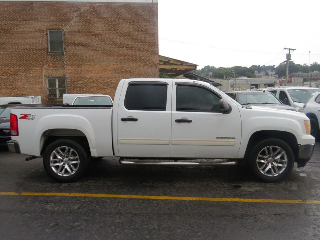 2011 Gmc Sierra 1500 SLE photo 4
