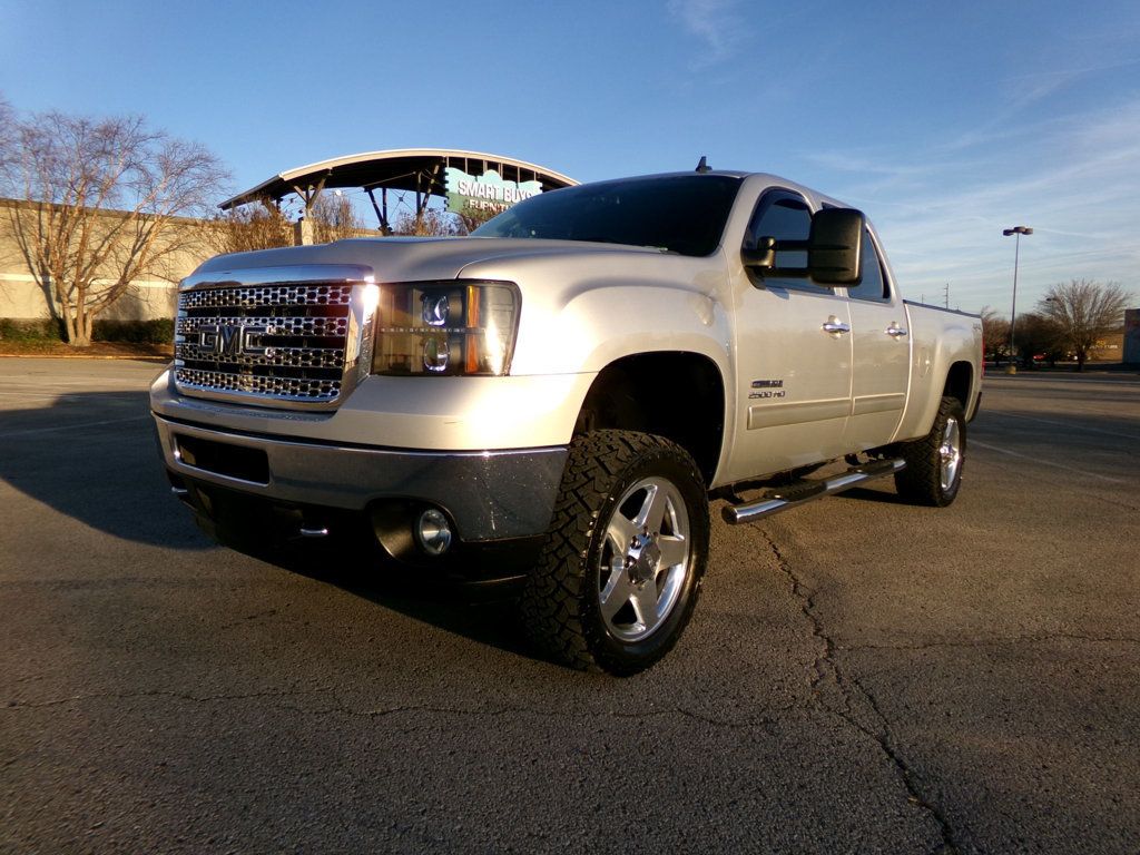 2011 Gmc Sierra SLT photo 2