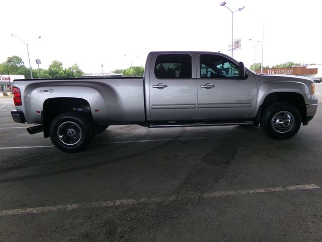 2011 GMC Sierra 4WD Crew Cab 6.5ft SLT DRW's photo