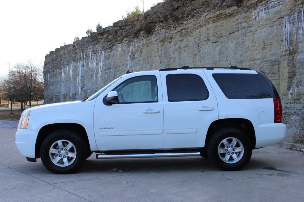 2011 GMC Yukon Great Truck! 4x4, Heated Seats, Quad Bucket Seats! Nav! - 22739633 - 0