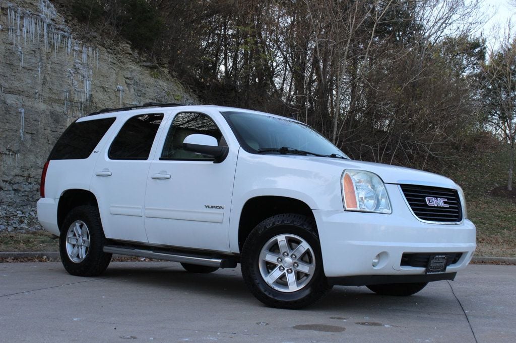 2011 GMC Yukon Great Truck! 4x4, Heated Seats, Quad Bucket Seats! Nav! - 22739633 - 9