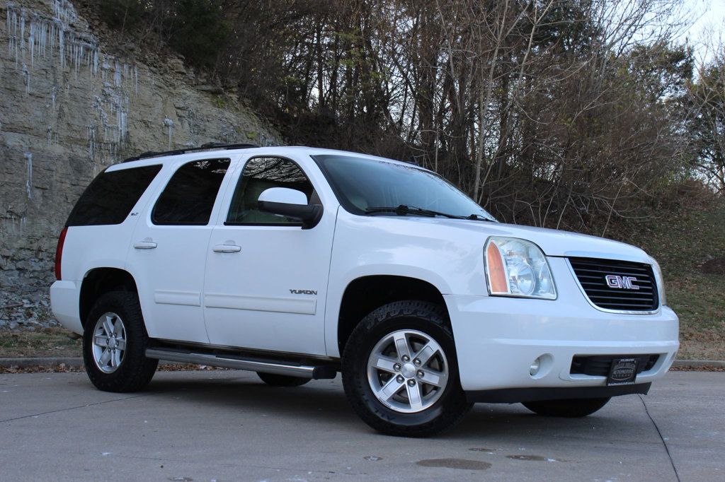 2011 GMC Yukon Great Truck! 4x4, Heated Seats, Quad Bucket Seats! Nav! - 22739633 - 10