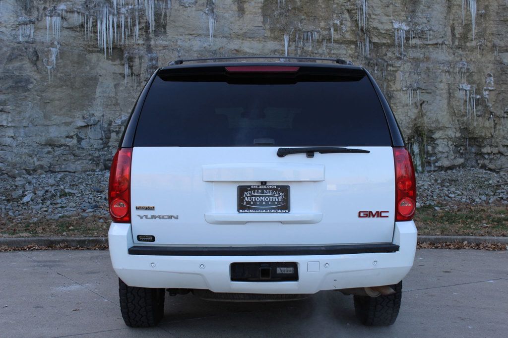 2011 GMC Yukon Great Truck! 4x4, Heated Seats, Quad Bucket Seats! Nav! - 22739633 - 12