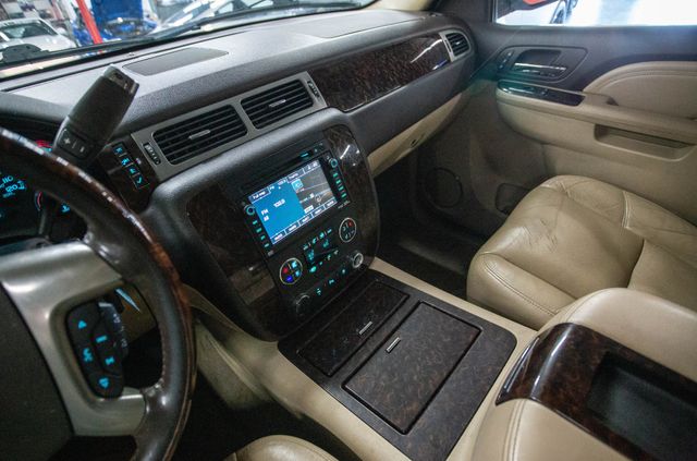 2011 GMC Yukon XL AWD 4dr 1500 Denali - 23014853 - 5