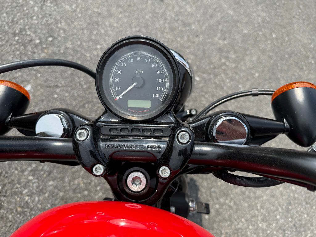 2011 Harley-Davidson 48 - 22893750 - 17