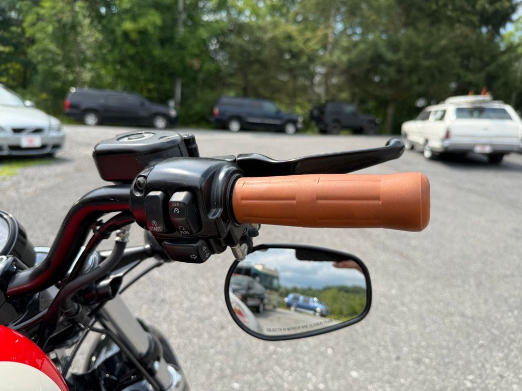 2011 Harley-Davidson 48 - 22893750 - 18